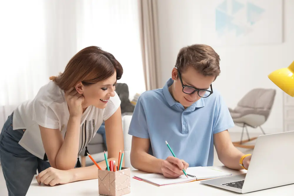 Errores que cometen los padres al apoyar a sus hijos en el ingreso a la universidad